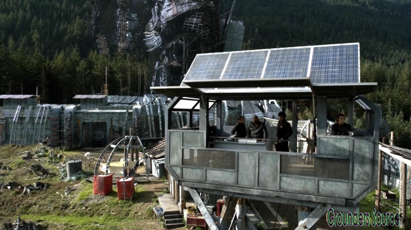 The 100 Season Three Episode Eight Terms and Conditions-2961
