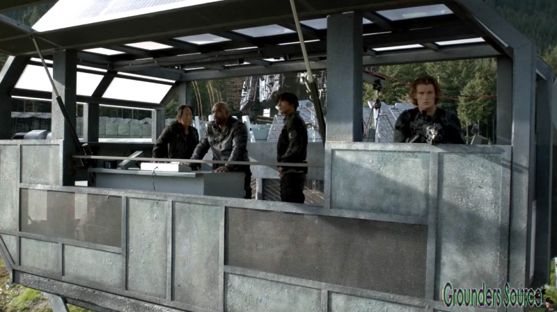 The 100 Season Three Episode Eight Terms and Conditions-2938
