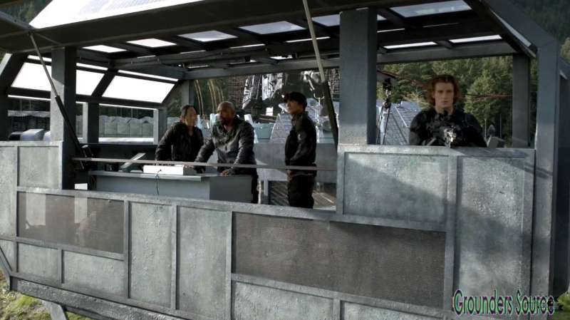 The 100 Season Three Episode Eight Terms and Conditions-2937
