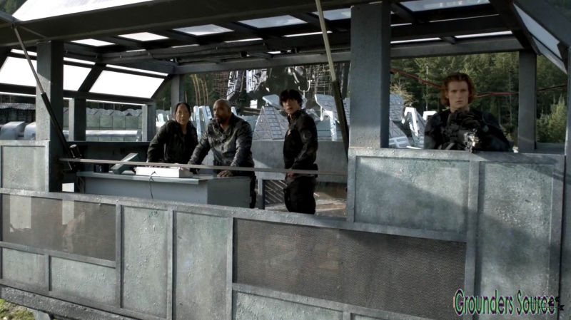 The 100 Season Three Episode Eight Terms and Conditions-2934
