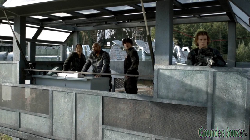 The 100 Season Three Episode Eight Terms and Conditions-2933
