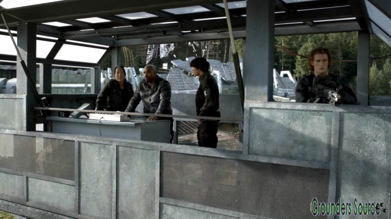 The 100 Season Three Episode Eight Terms and Conditions-2932
