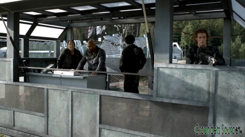 The 100 Season Three Episode Eight Terms and Conditions-2931
