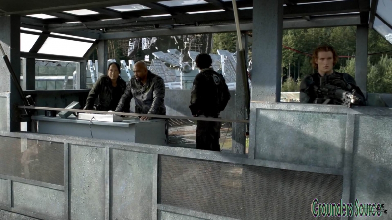 The 100 Season Three Episode Eight Terms and Conditions-2929
