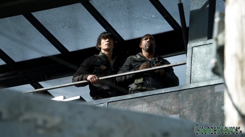 The 100 Season Three Episode Eight Terms and Conditions-2903
