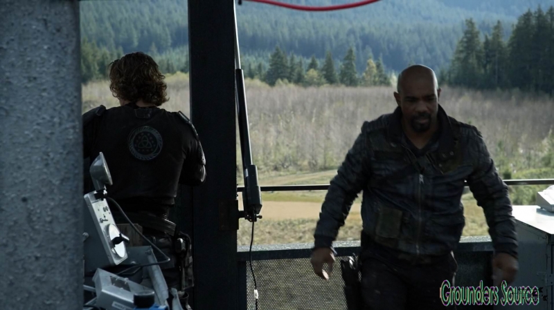 The 100 Season Three Episode Eight Terms and Conditions-2885

