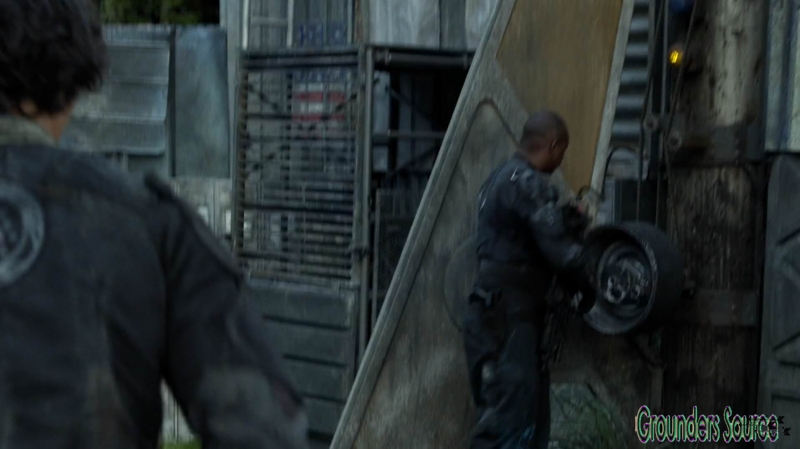 The 100 Season Three Episode Eight Terms and Conditions-2877

