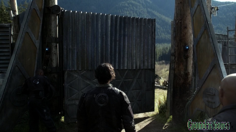 The 100 Season Three Episode Eight Terms and Conditions-2872
