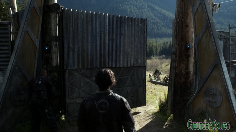 The 100 Season Three Episode Eight Terms and Conditions-2871
