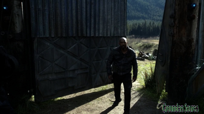The 100 Season Three Episode Eight Terms and Conditions-2734

