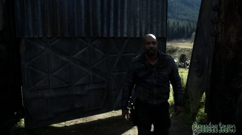 The 100 Season Three Episode Eight Terms and Conditions-2733
