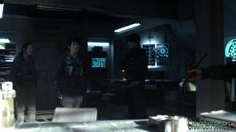 The 100 Season Three Episode Eight Terms and Conditions-2662
