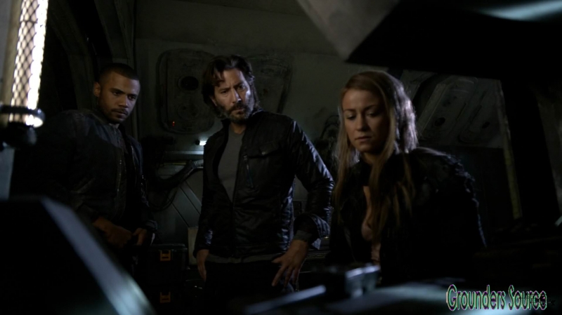The 100 Season Three Episode Eight Terms and Conditions-2096
