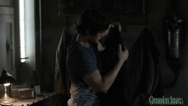 The 100 Season Three Episode Eight Terms and Conditions-1145
