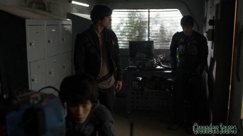 The 100 Season Three Episode Eight Terms and Conditions-1103
