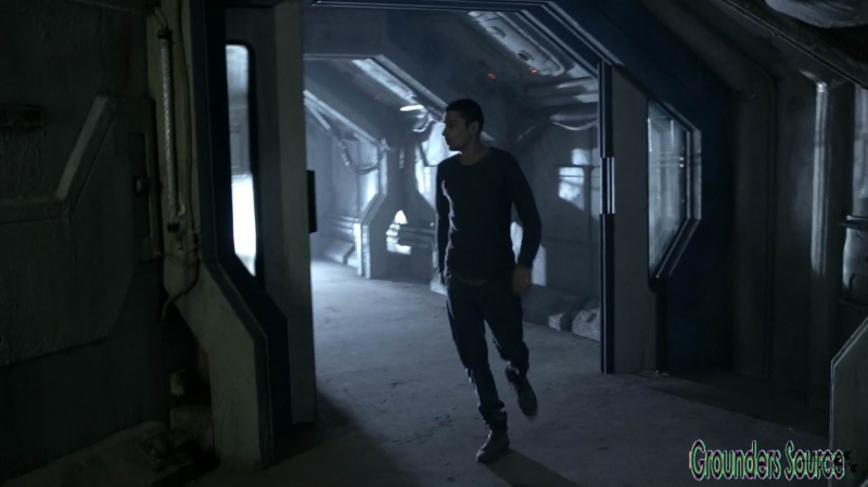 The 100 Season Three Episode Eight Terms and Conditions-1079
