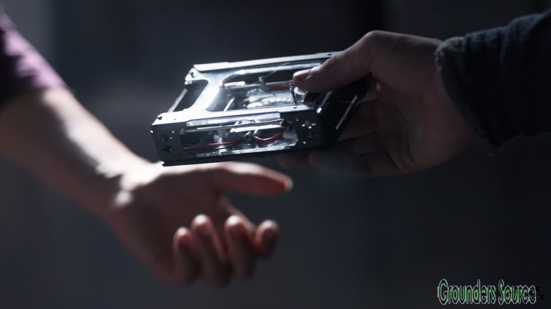 The 100 Season Three Episode Eight Terms and Conditions-906
