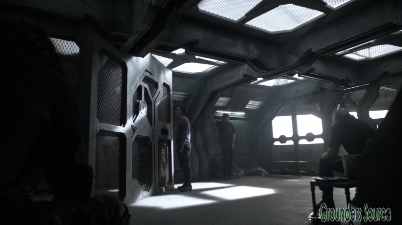 The 100 Season Three Episode Eight Terms and Conditions-814
