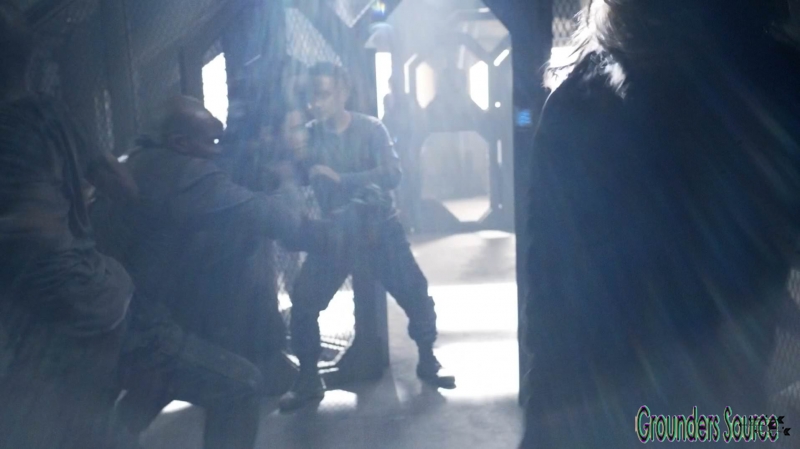 The 100 Season Three Episode Eight Terms and Conditions-690
