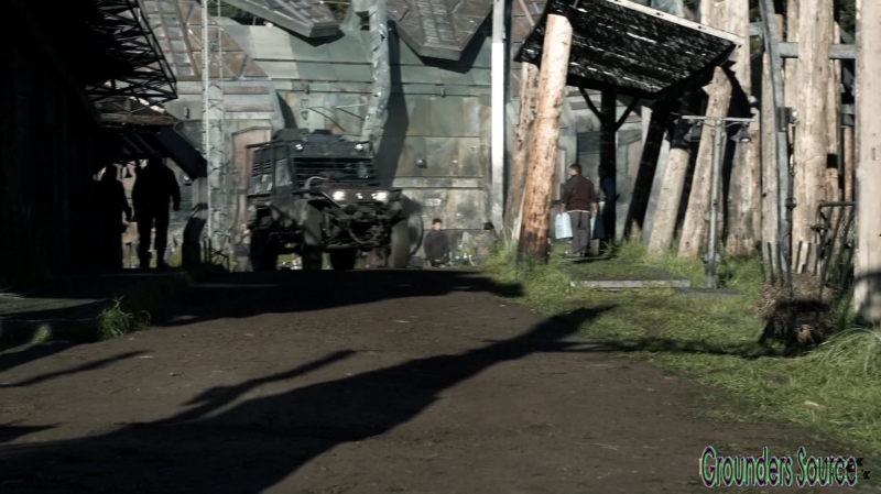 The 100 Season Three Episode Eight Terms and Conditions-588
