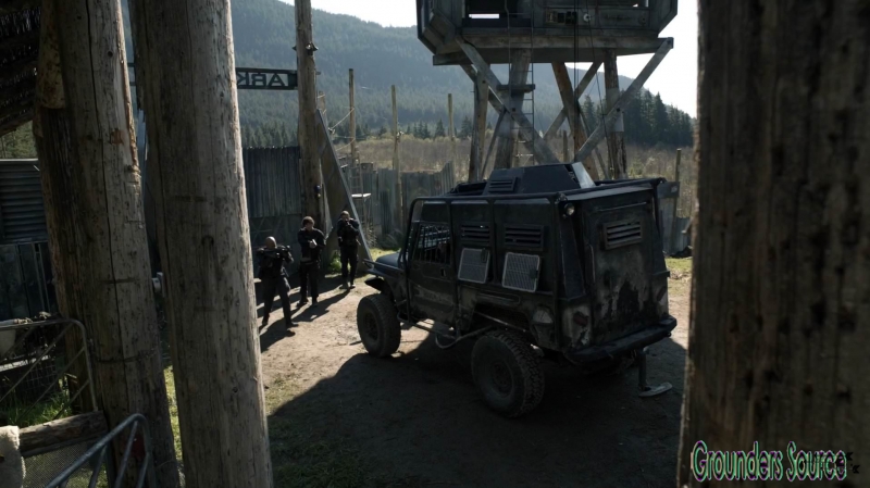The 100 Season Three Episode Eight Terms and Conditions-549
