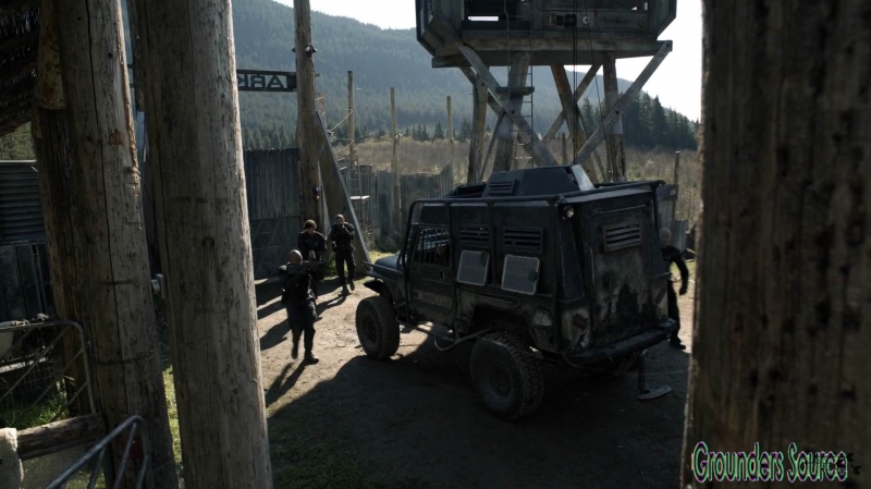 The 100 Season Three Episode Eight Terms and Conditions-548
