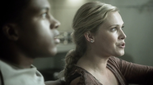 The Earth Kills Season One Episode Three-2460
