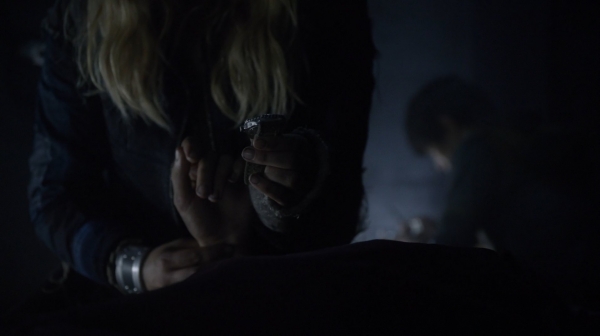 The Earth Kills Season One Episode Three-2420
