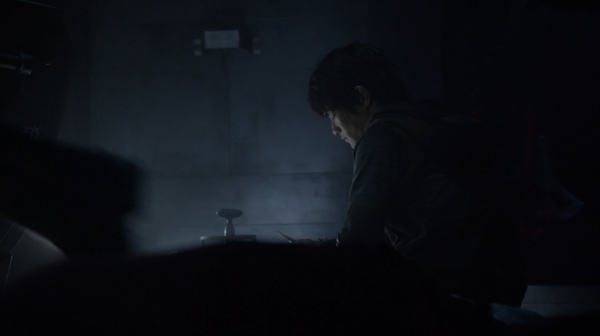 The Earth Kills Season One Episode Three-2401

