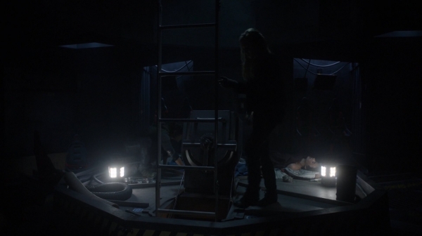 The Earth Kills Season One Episode Three-2399
