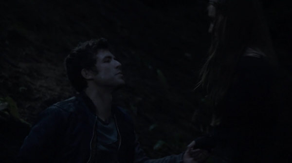 The Earth Kills Season One Episode Three-2219
