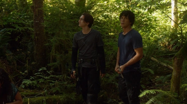 The Earth Kills Season One Episode Three-2176
