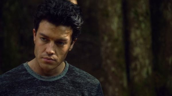 The Earth Kills Season One Episode Three-2162
