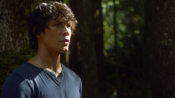 The Earth Kills Season One Episode Three-2143
