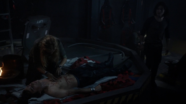 The Earth Kills Season One Episode Three-2114
