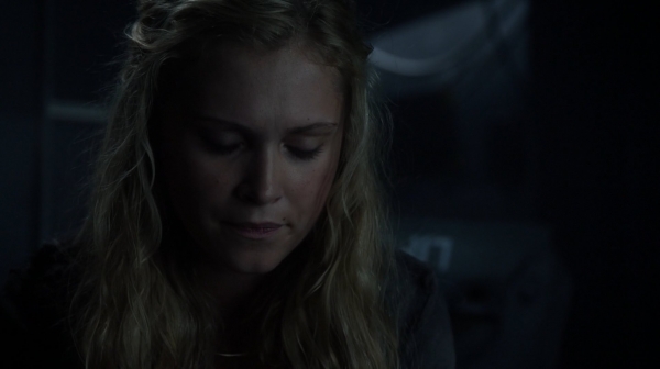 The Earth Kills Season One Episode Three-2087
