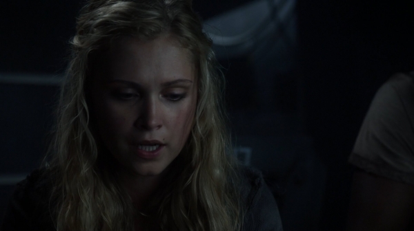 The Earth Kills Season One Episode Three-2083
