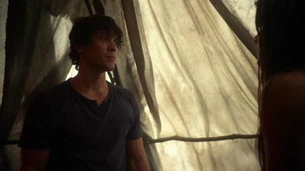 The Earth Kills Season One Episode Three-2033
