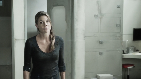 The Earth Kills Season One Episode Three-1840
