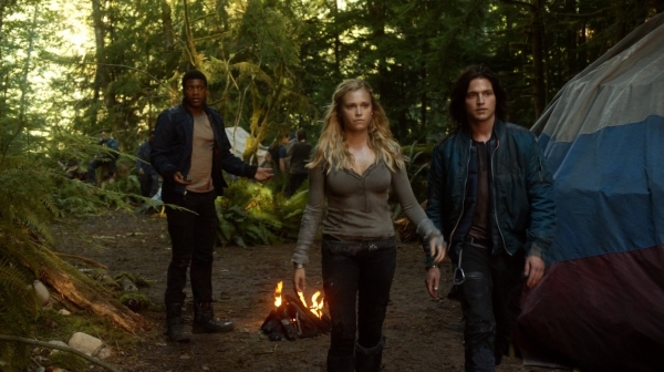 The Earth Kills Season One Episode Three-1771
