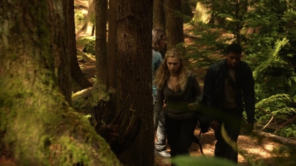 The Earth Kills Season One Episode Three-1762
