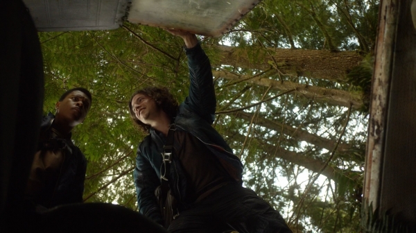 The Earth Kills Season One Episode Three-1717
