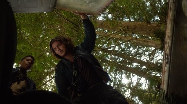 The Earth Kills Season One Episode Three-1709
