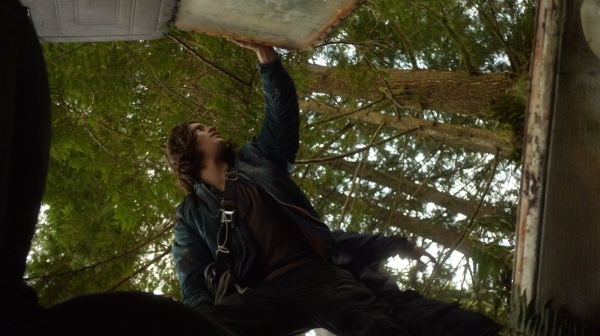 The Earth Kills Season One Episode Three-1706
