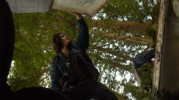 The Earth Kills Season One Episode Three-1705
