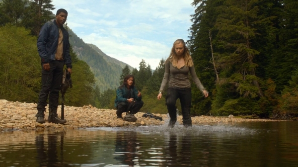 The Earth Kills Season One Episode Three-1622

