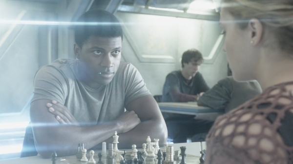 The Earth Kills Season One Episode Three-1573
