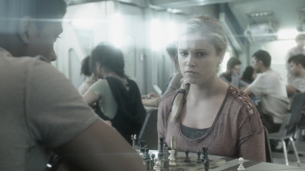 The Earth Kills Season One Episode Three-1571
