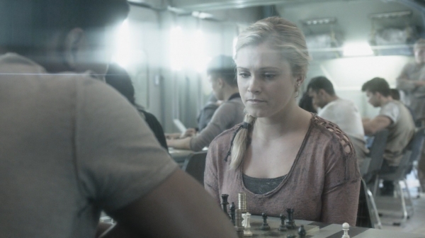 The Earth Kills Season One Episode Three-1545
