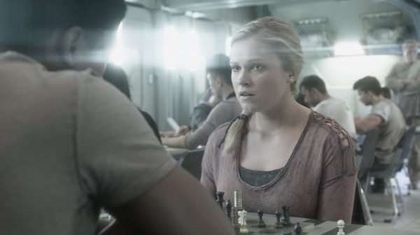 The Earth Kills Season One Episode Three-1543
